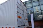 9.6 Meters Sinotruk HOWO Cargo Box Truck MAX 330HP 6X2