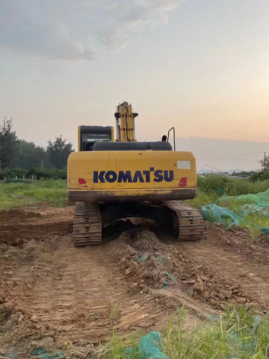 Used Komatsu PC220-8 Excavator 23100kg Operating Weight in Good Working Condition