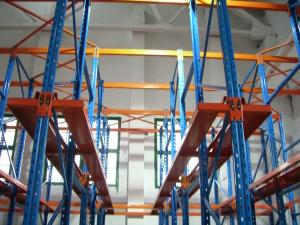 Quality Corrosion Protection 3000kg/Layer FILO Drive In Racks wholesale