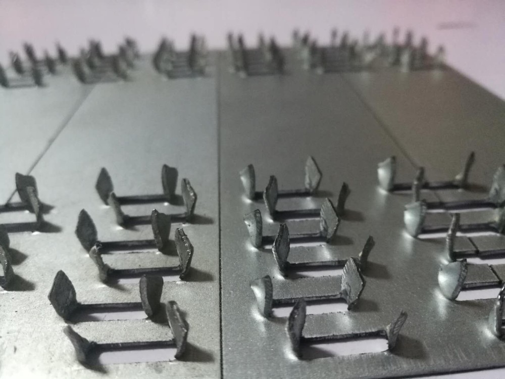 Wood Pallet Connector Mending Plate Made of Galvanized Steel for Dependable Support