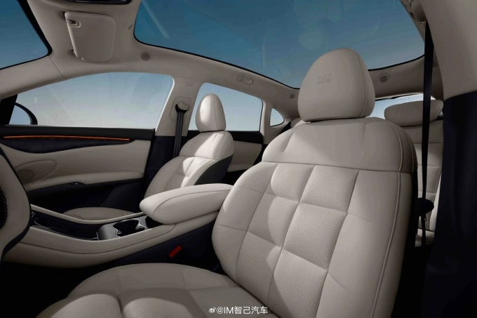 Zhiji LS6 Maximum Power Of 575kw All Electric Autos With Top Speed Of 252kmh Electric Sports Vehicle