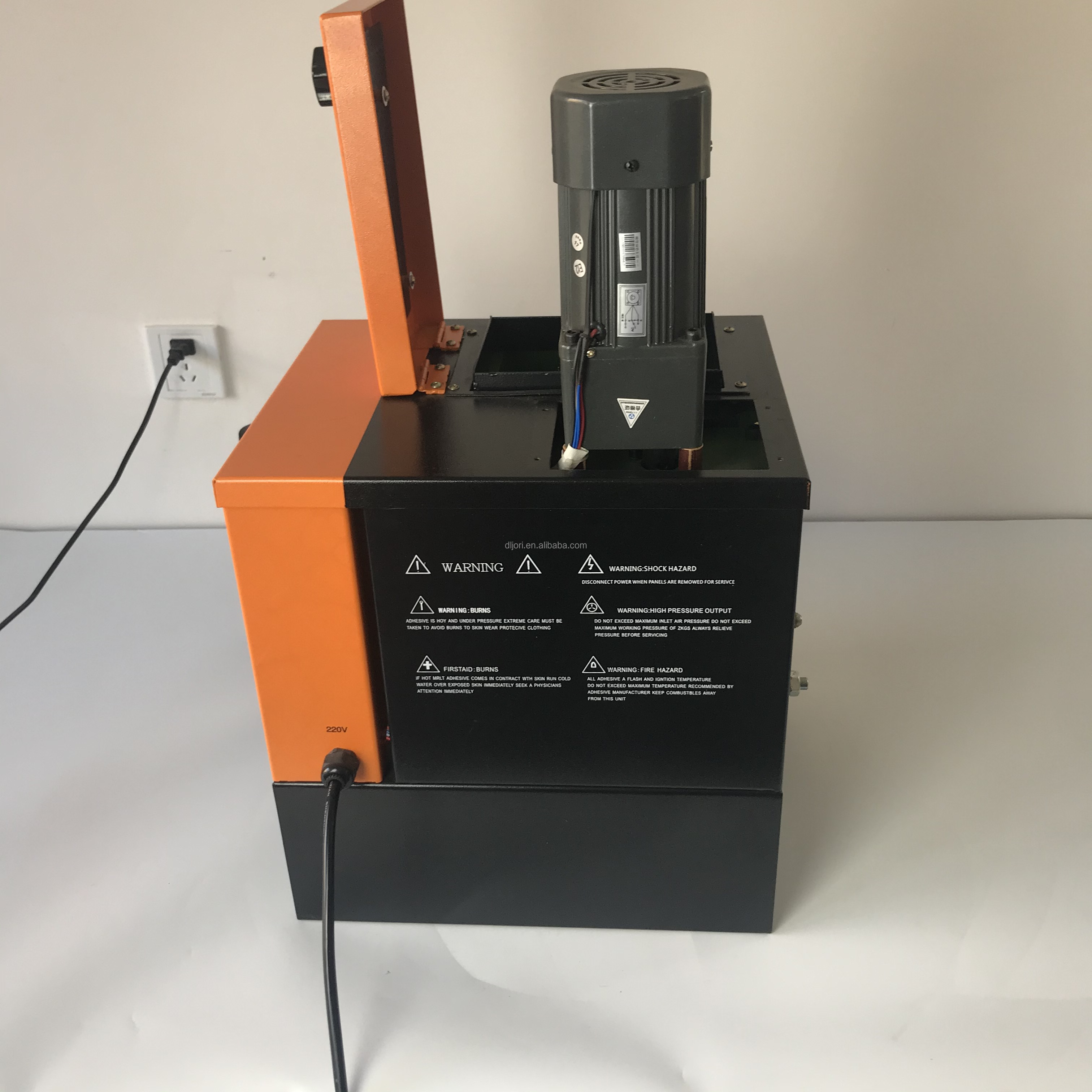 Factory Supply the Semi Automatic Glue Applicator Machine with Manual Glue Gun