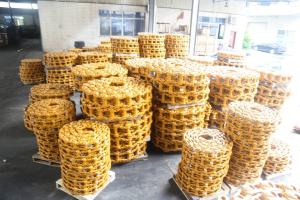 Quality OEM Komatsu Excavator Track Link PC200 PC220 10mm wholesale