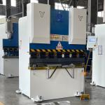1600mm Worktable Torsion Bar Press Brake CNC Controller Smooth Metal Hydraulic