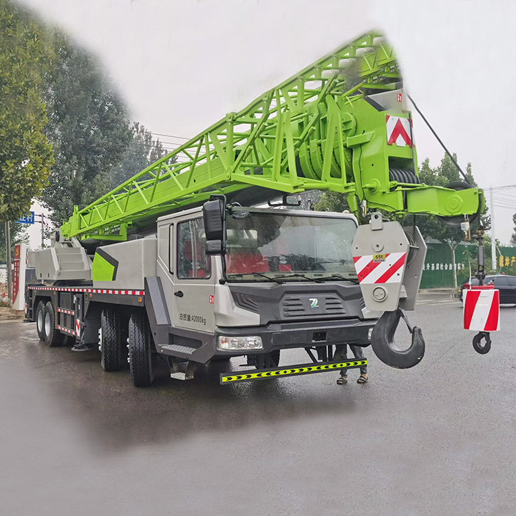 25 Ton Mobile Crane Zoomlion Truck Crane in Good Condition with 2001-4000 Working Hours