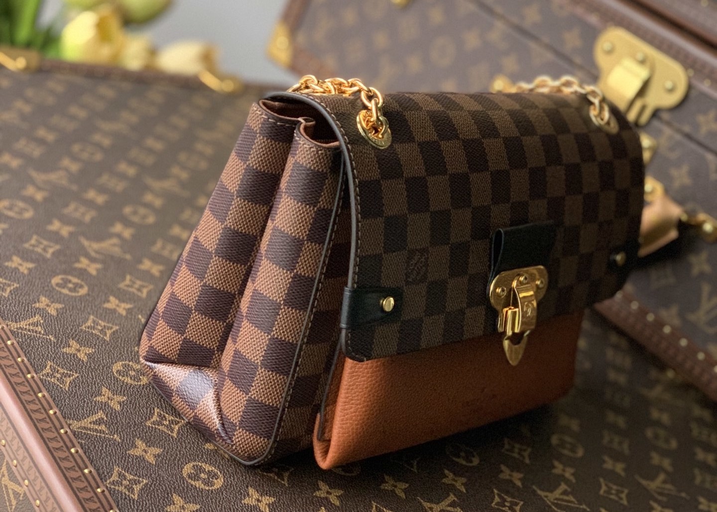 M40108 M40109 M401130 M40312 Damier Ebene Carvas And Soft Cowhide With Unique Design Chain Cross-Body Bag