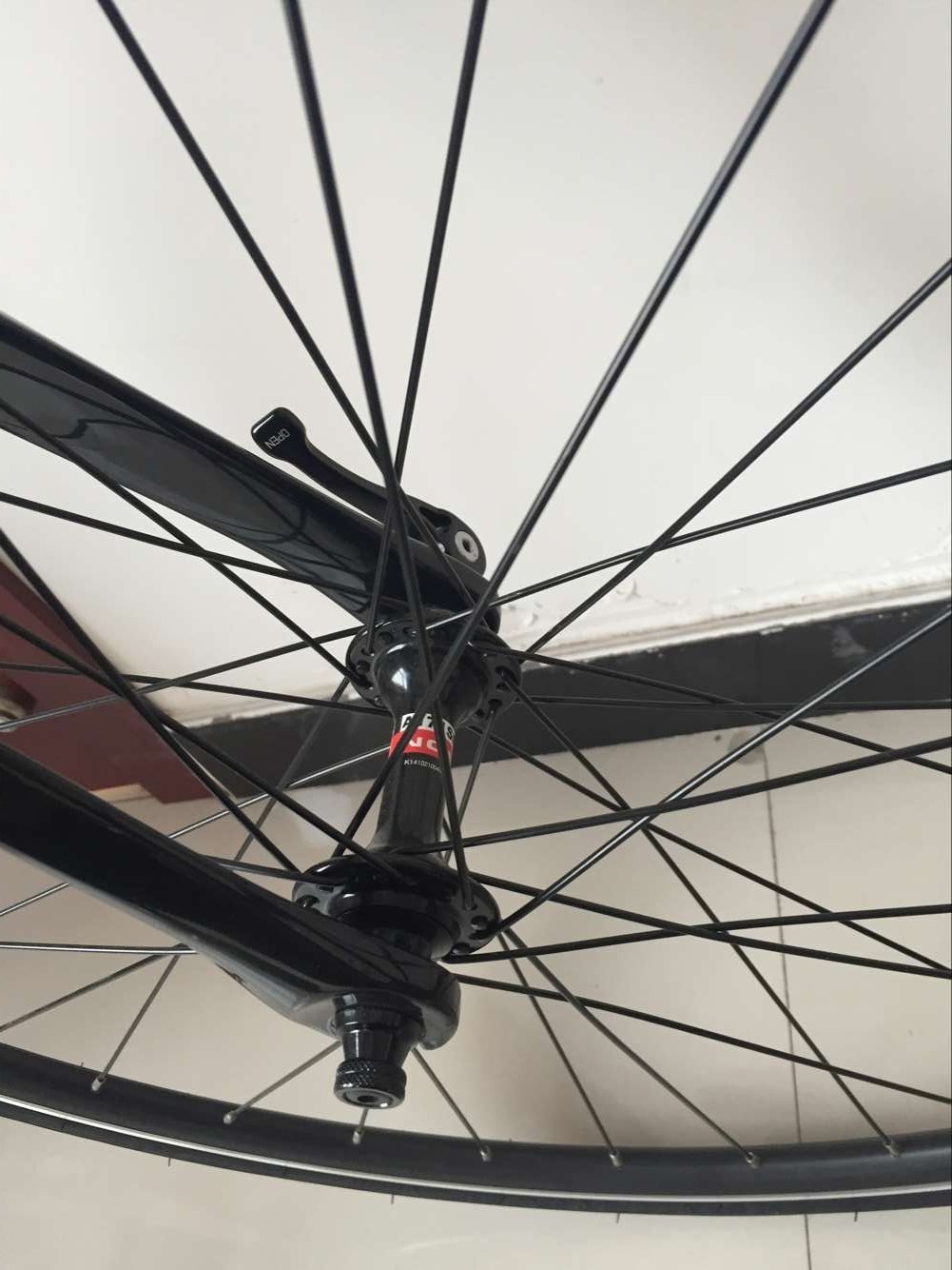 High quality carbon fiber 520mm frame 700c racing bicycle/bike/bicicle with Shimano 18 speed
