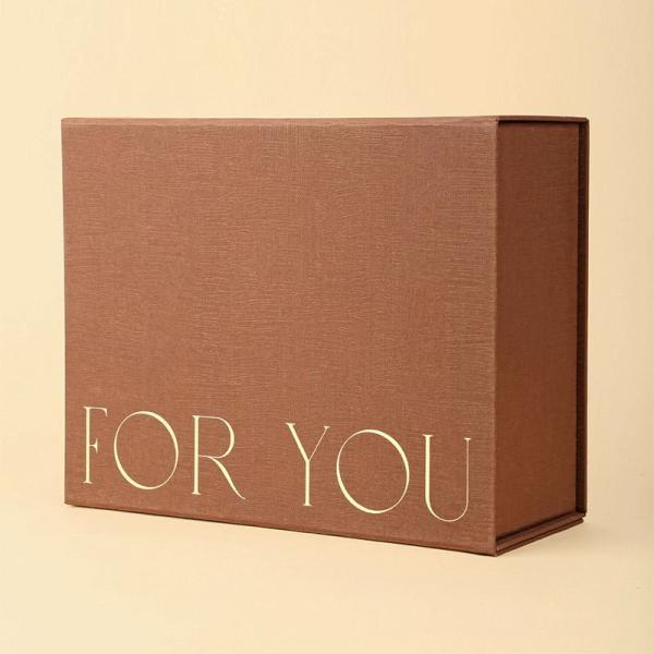 Custom Rigid Cardboard Liquor Packaging Boxes Champagne Whisky Red Wine Paper