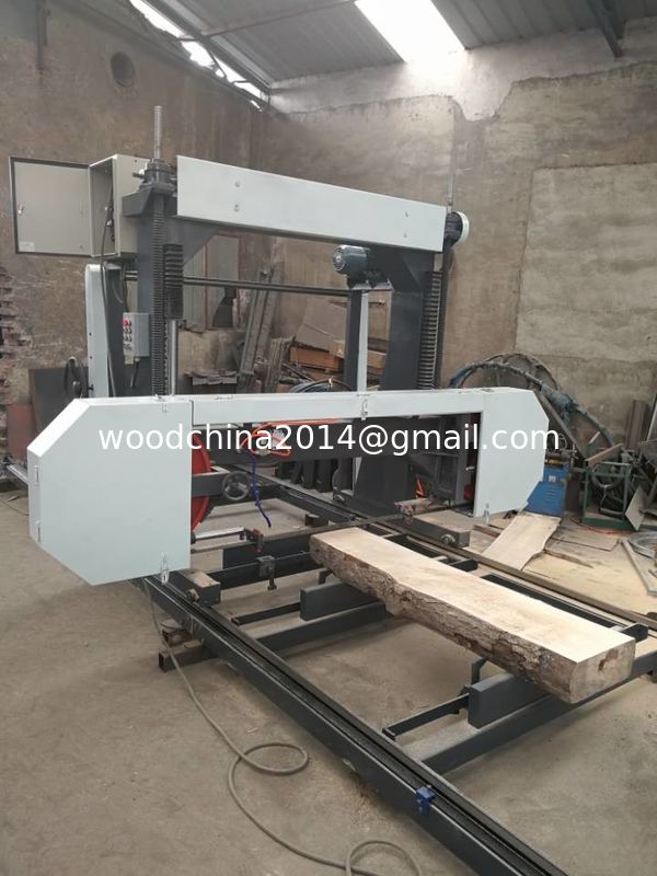 Portable wood cutting band saw sawmill / Lumber saw price portable bandsaw sawmill for sale