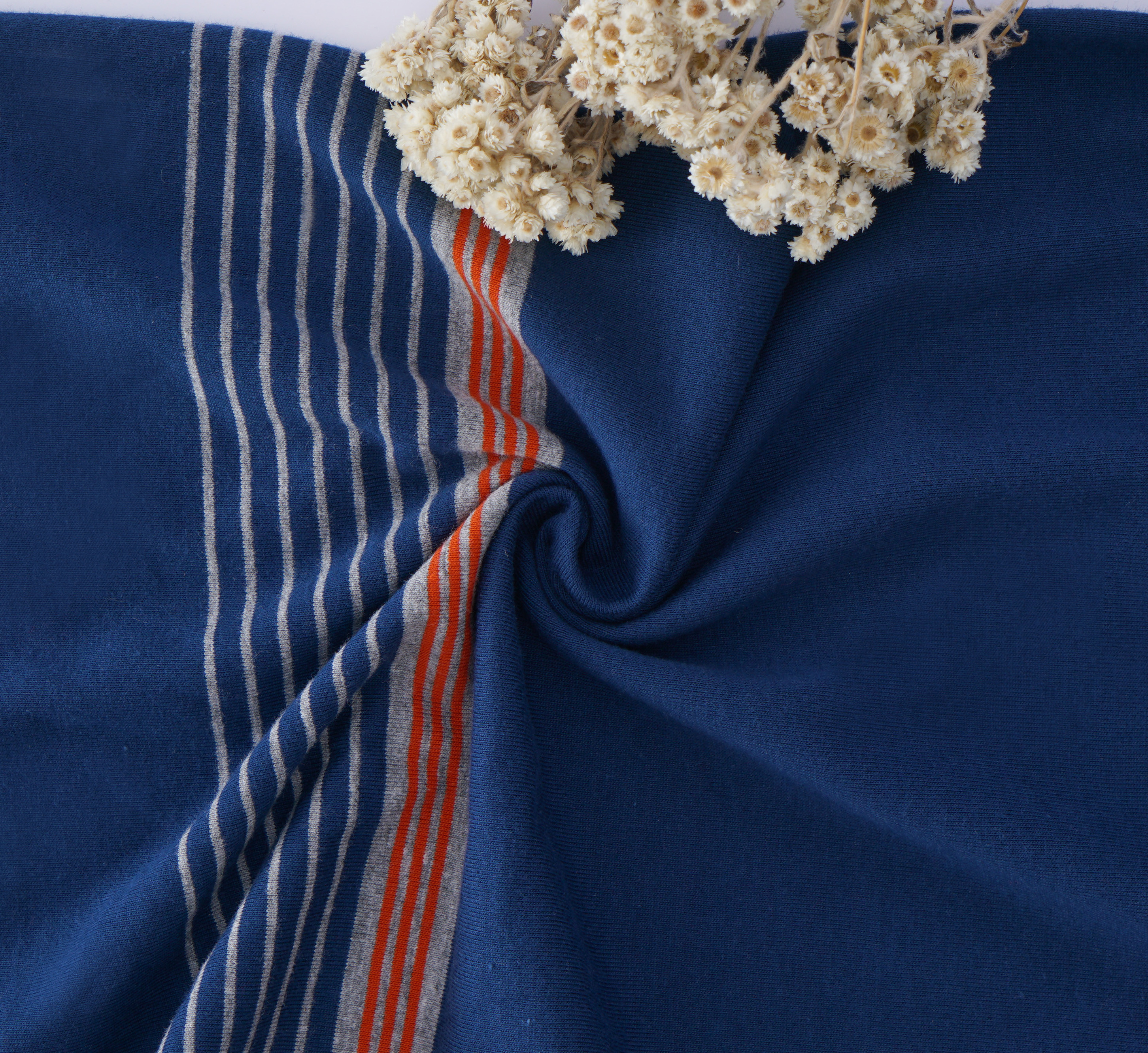Simple Beautiful Wear-Resistant Breathable Striped Material Fabric For Casual Wear