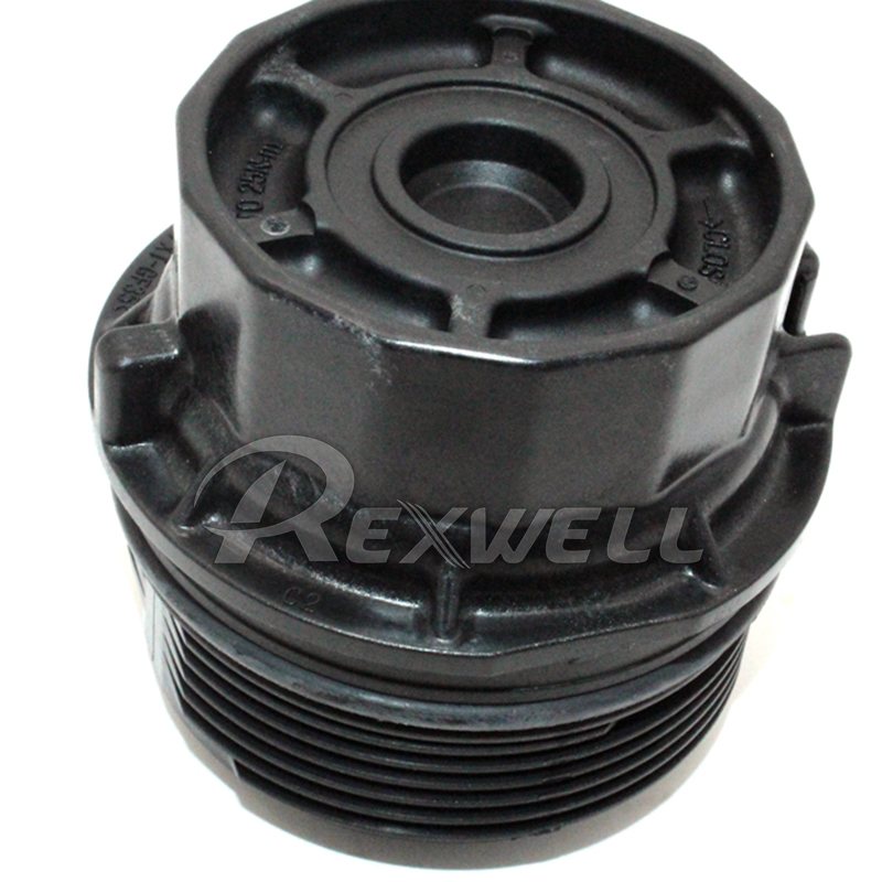 Engine Block Installation Location Engine Oil Filter Cover 1562037010 for Toyota Yaris