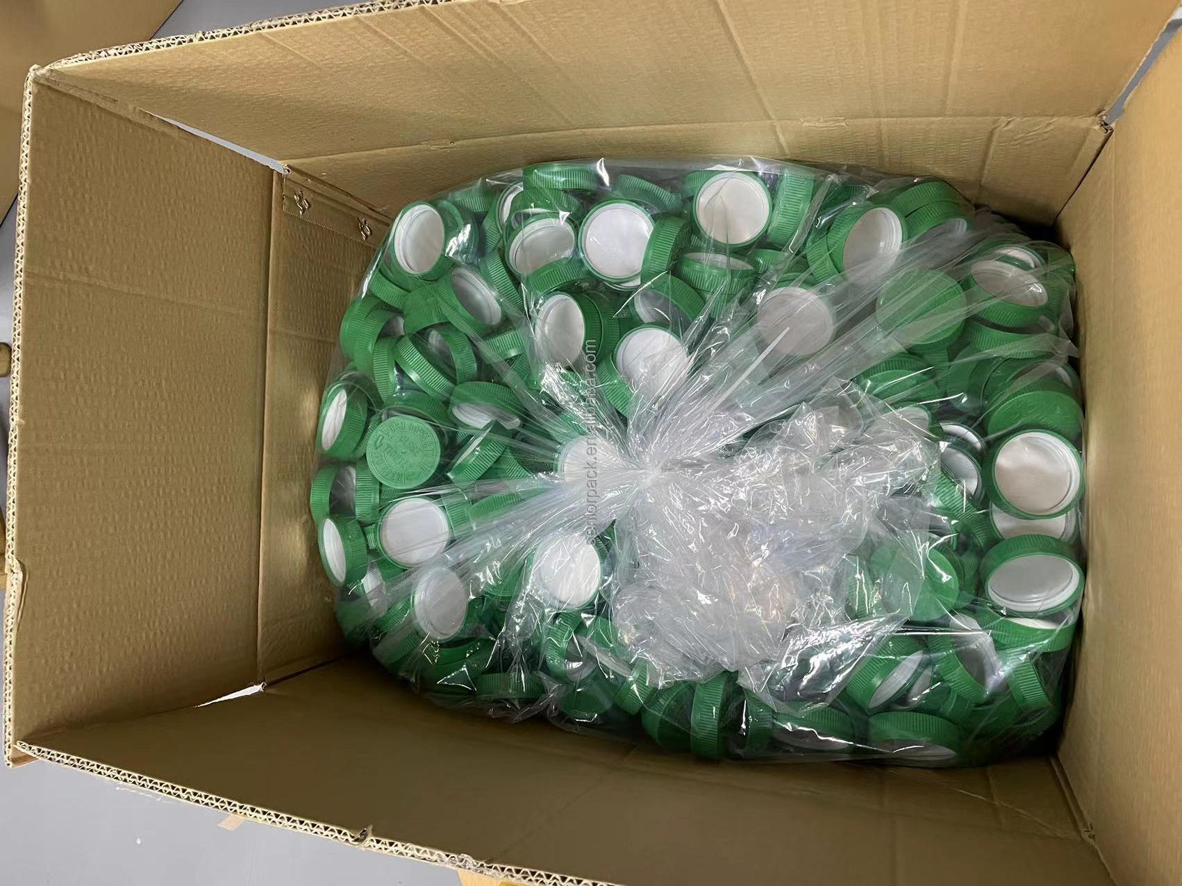 Highly Customized Luxury Black Frost Pill Bottle Capsule Bottle Green Plastic Vitamin Medicine Bottle Personal Care Packaging With Screw Cap