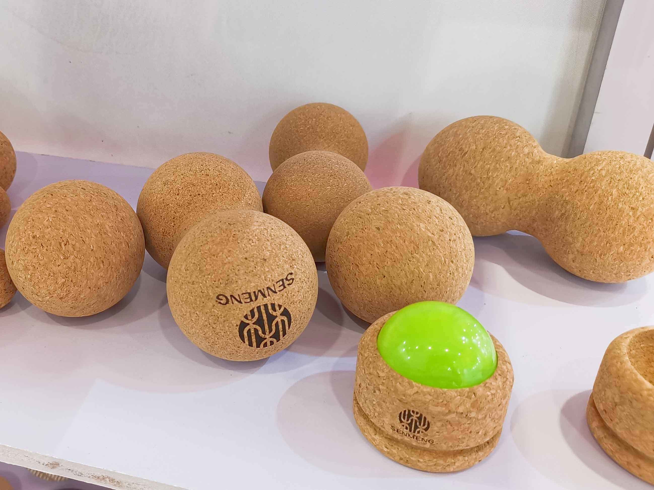 Manual Cork Massage Roller Ball For Muscle Pain Relief