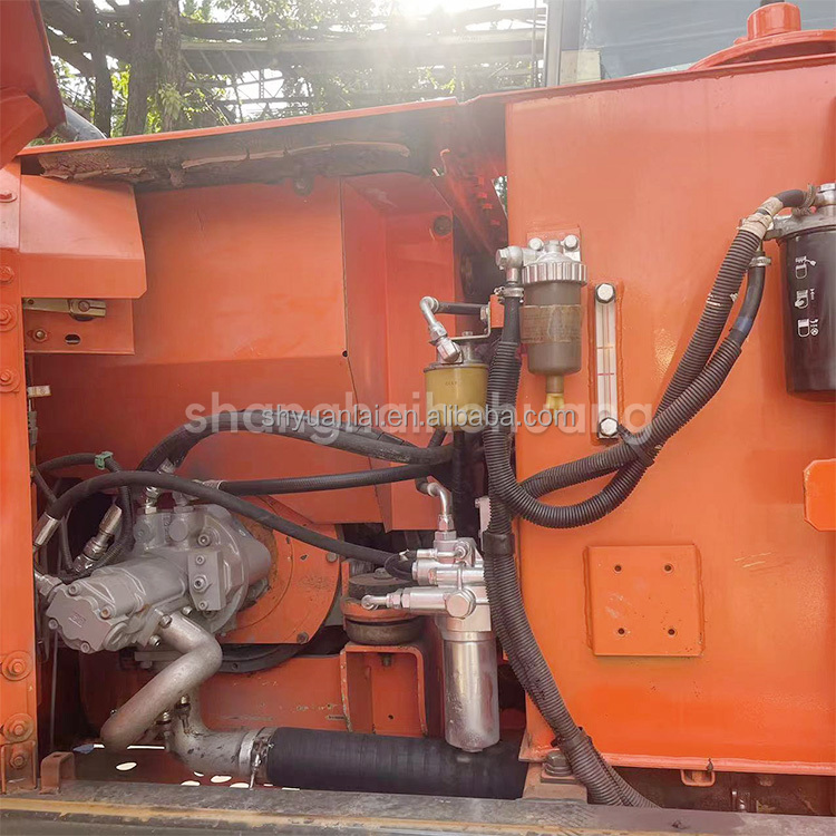 Second Hand Hitachi Excavator With Original ISUZU Engine And Hydraulic Pump
