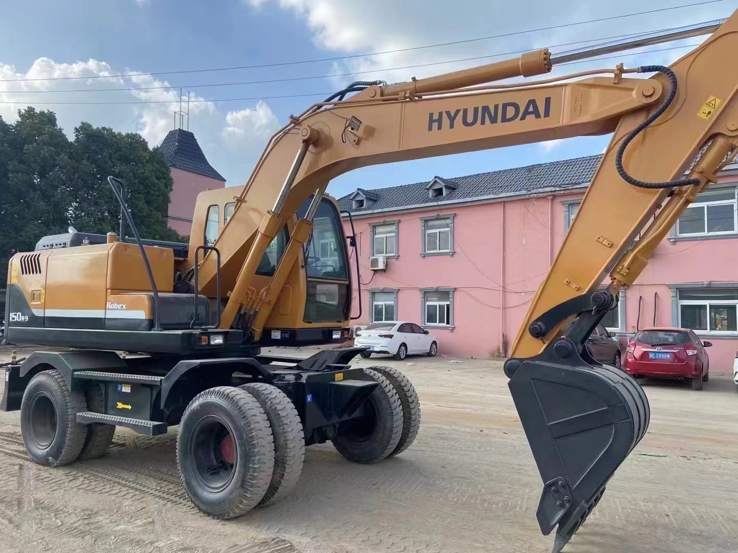 Hyundai 150w 150WVS Used Excavators For Sale Original Korea Hyundai 150 On Wheel R150 R150-9 Excavators For Sale