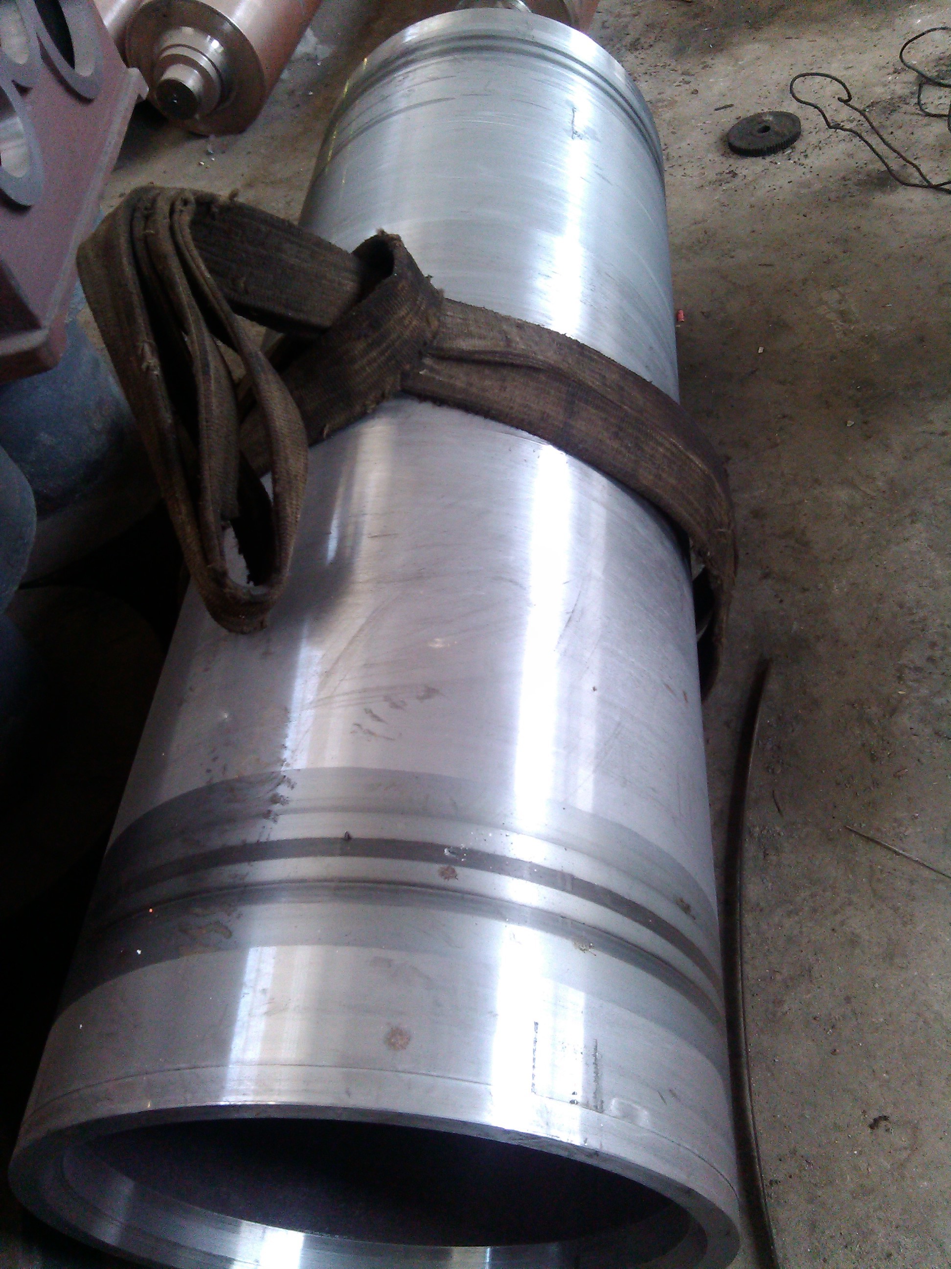 Customized Multilayer Cable Winch Drum , Steel Cable Drum Alloy Steel Red