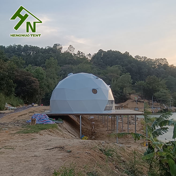 Outdoor 6~10 People Metal Geodesic Dome Tent For Camping
