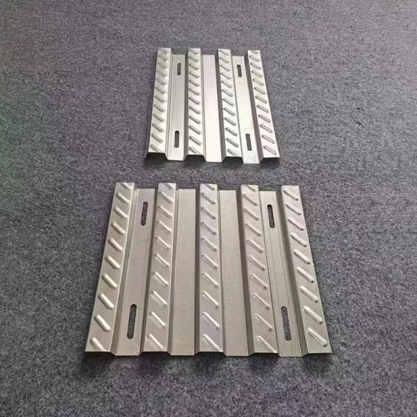 Cheap Lightweight Metal Roof Walkway Pedal / Roof Anti Slip Board Slip Resistant And Weatherproof for sale