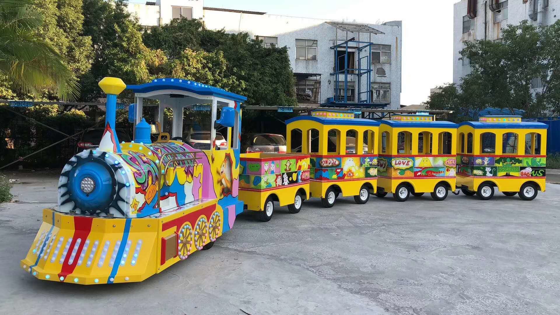 Amusement Park Kids Arcade Machine Electric Trackless Train Rides On Car