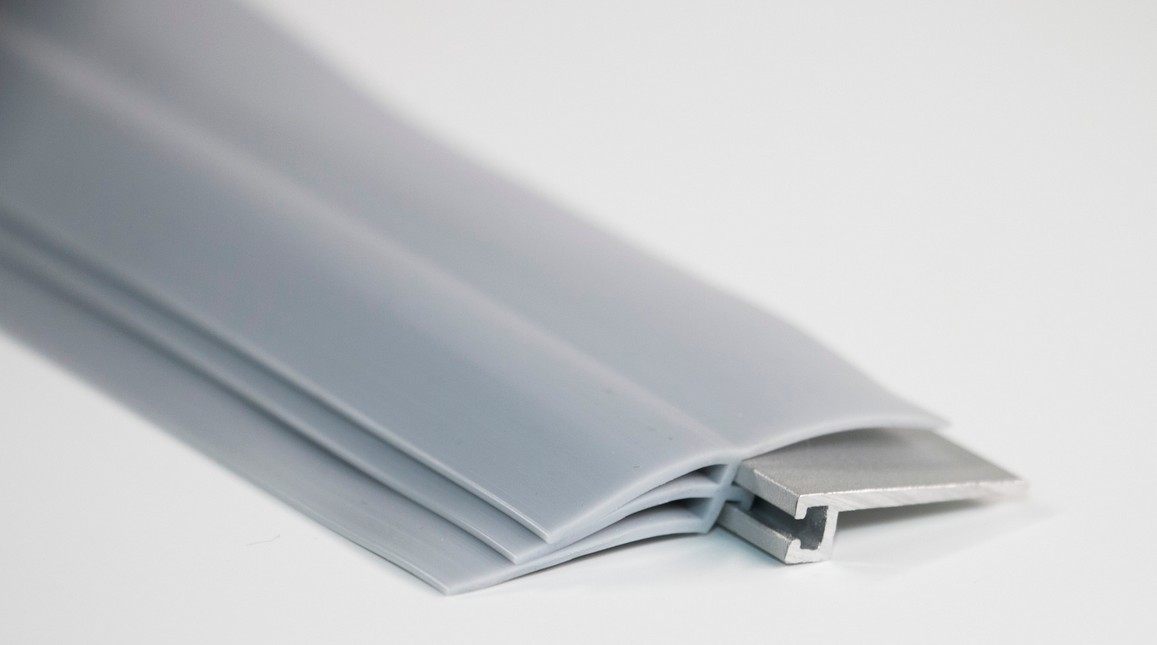 Weatherproof Universal Garage Door Bottom Threshold Seal Strip Keeps Out Water and Debris