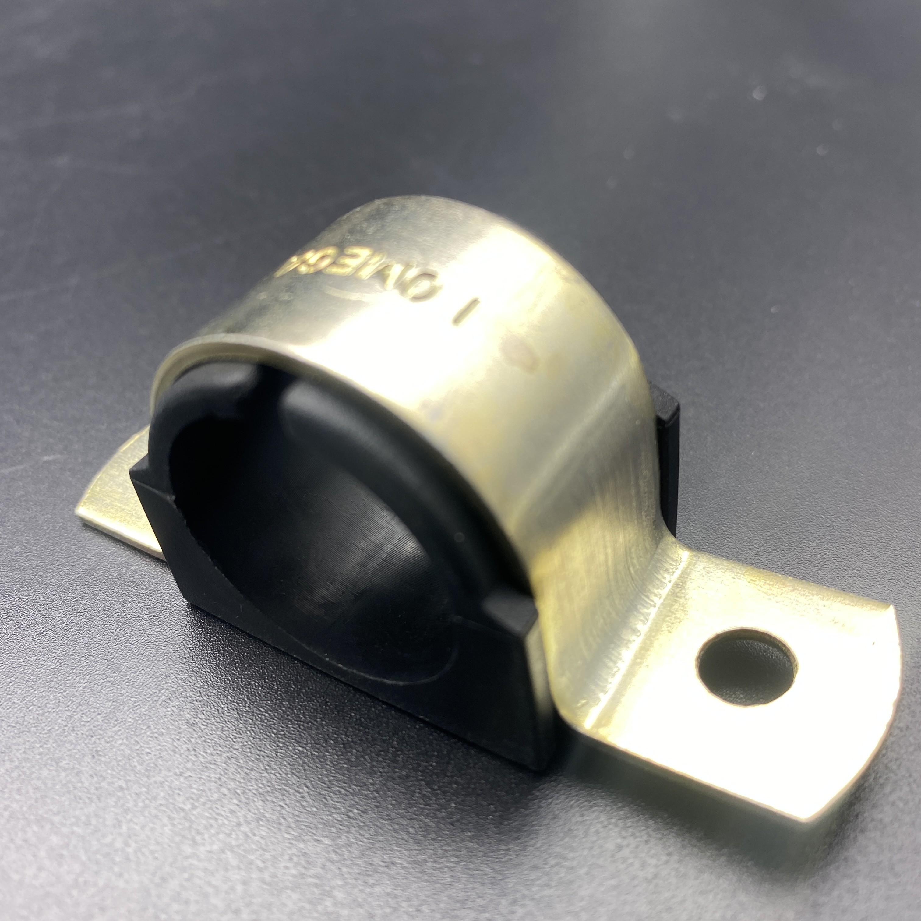 Stainless Steel 1-5/8'' Omega Cushion Clamp for Conduit Holding