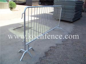 Quality Hot Dipped Galvanized Crowd Control Fencing Easy Handle Corrosion Resistant wholesale