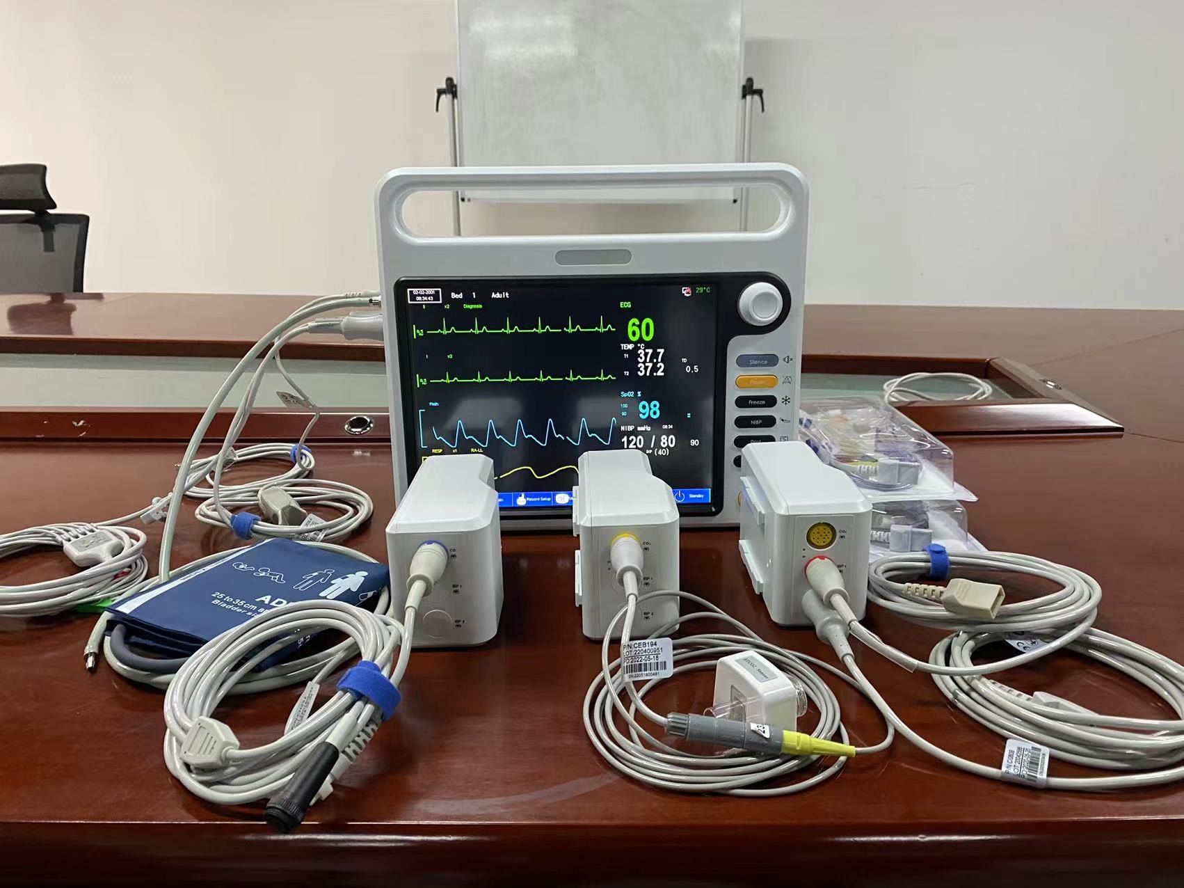 Medical Hospital Modular Patient Monitor Multilingual For Child Neonate
