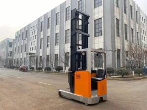 Quality RatedLoad Capacity 2000kg Forward Moving Forklift Lifting Height 10000mm Fork Length 1070mm wholesale
