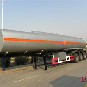 Quality Heavy 3 Axles Crude Oil Tanker Trailers 60000L Oil Tanker Truck wholesale