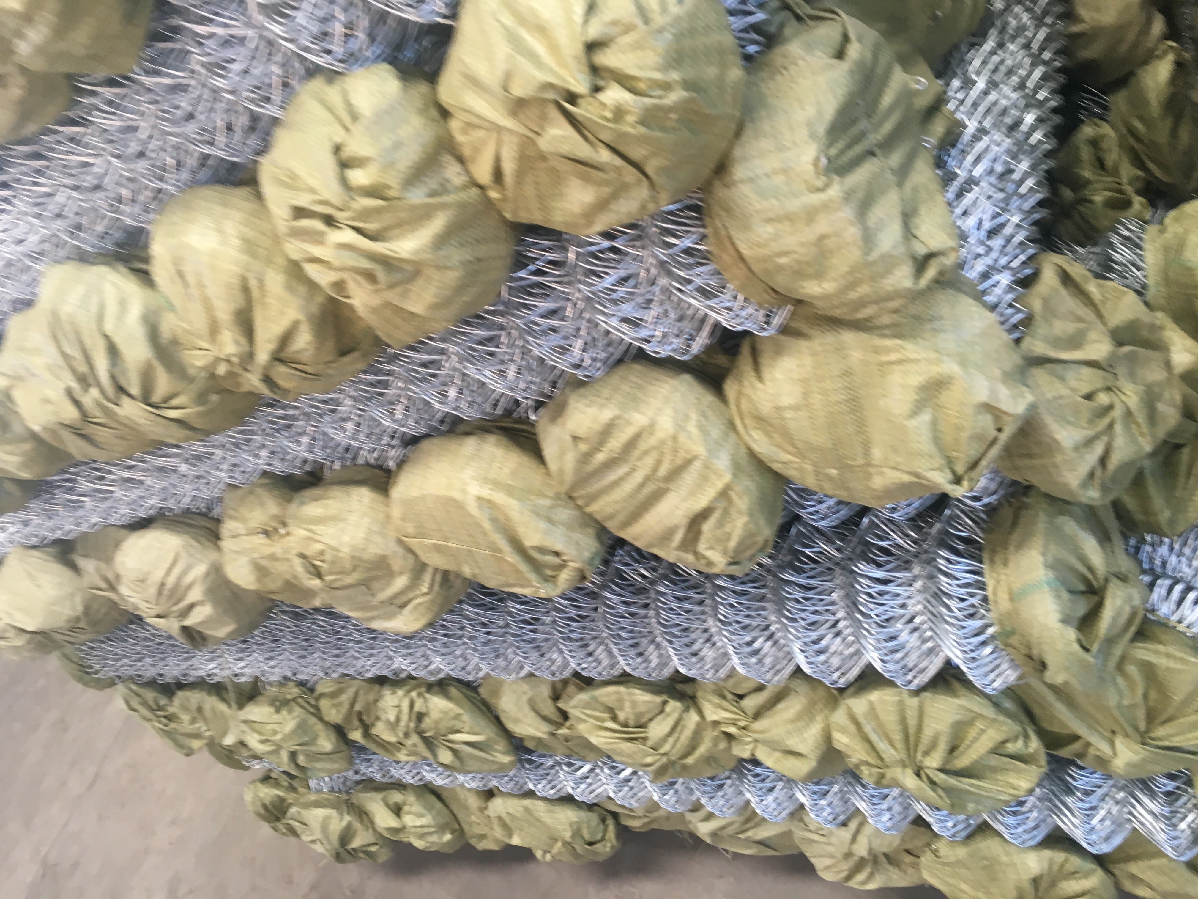 green wire mesh/hurricane fence PVC PE coated Chain Wire Hurricane Fence