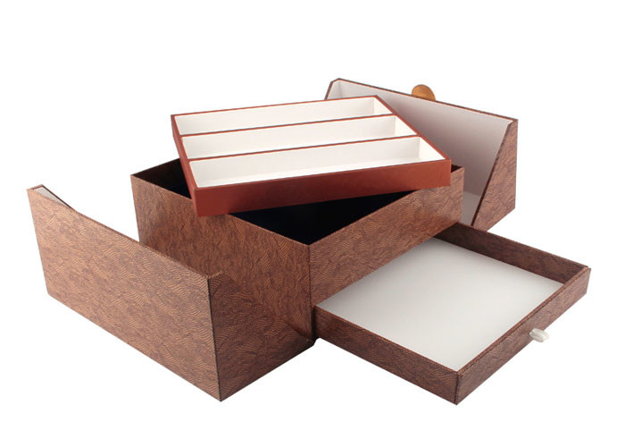Art Paper Luxury Gift Packaging Boxes Matt Lamitnation Surface Finish