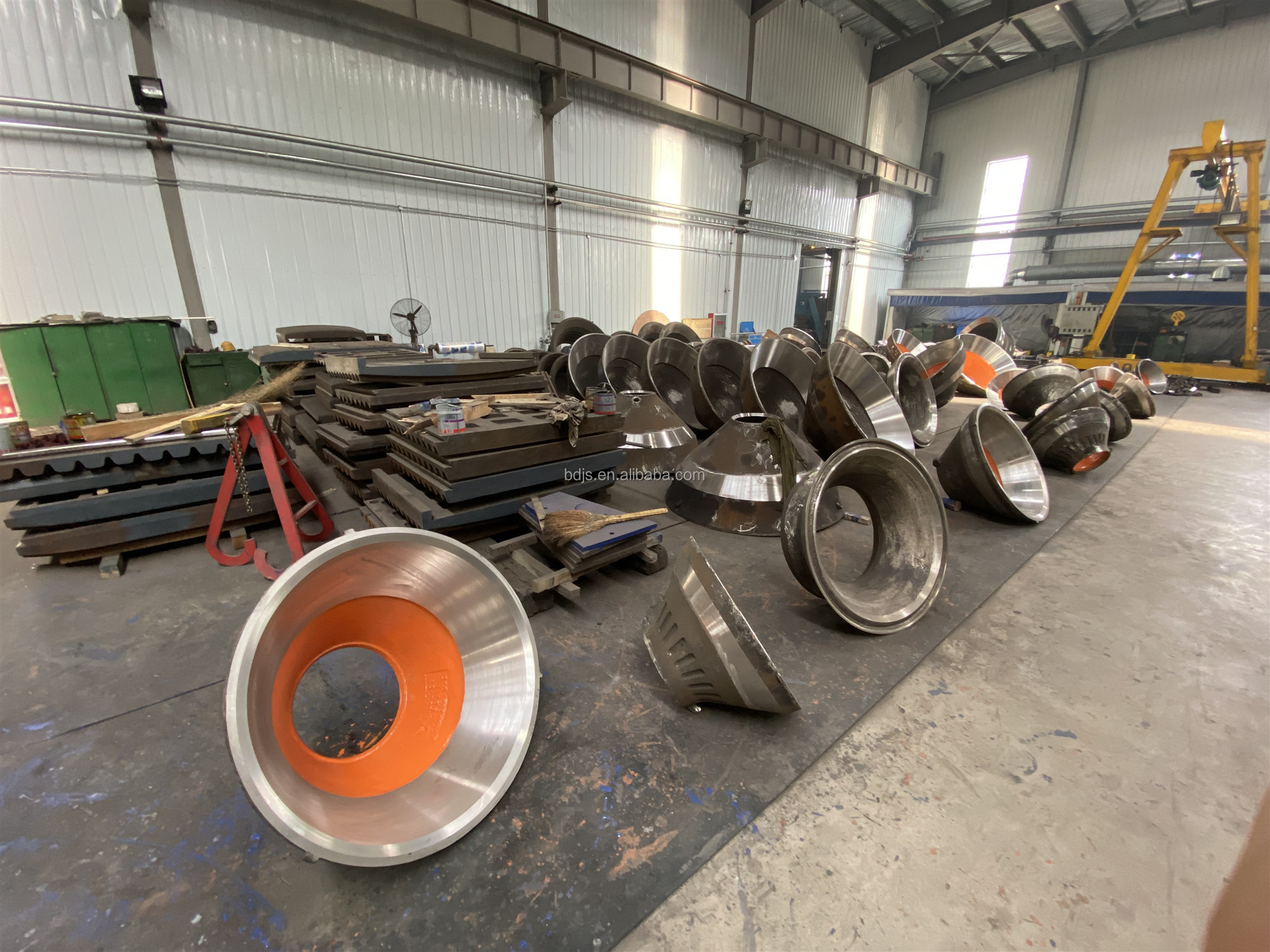 Cone Crusher Spare Wear Parts Jaw Plate 814320042000 C125 for Used Mining Machine