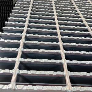 China 30mm Lwm Galvanized Steel Expanded Metal Sheet / Aluminum Expanded Metal Mesh For Safety Protection on sale