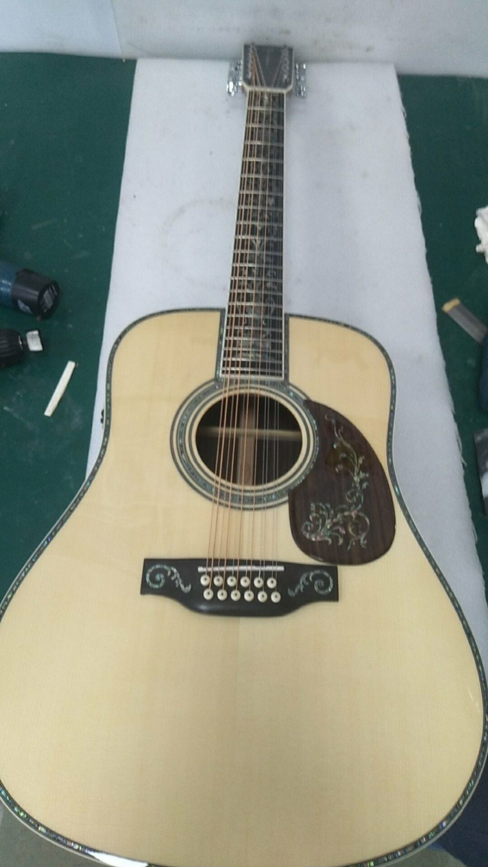 AAAAA all solid wood 12 strings dreadnought body fancy abalone handmade acoustic electric guitar