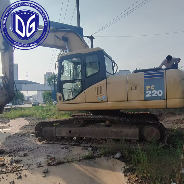 20 ton excavator Used excavator Origin Japan PC220-7 Used Komatsu Excavator