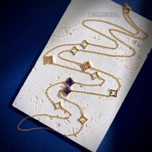 Quality Plum Shape Colorful Diamond Pendant Necklace Stainless Rhinestone Chain Necklace wholesale
