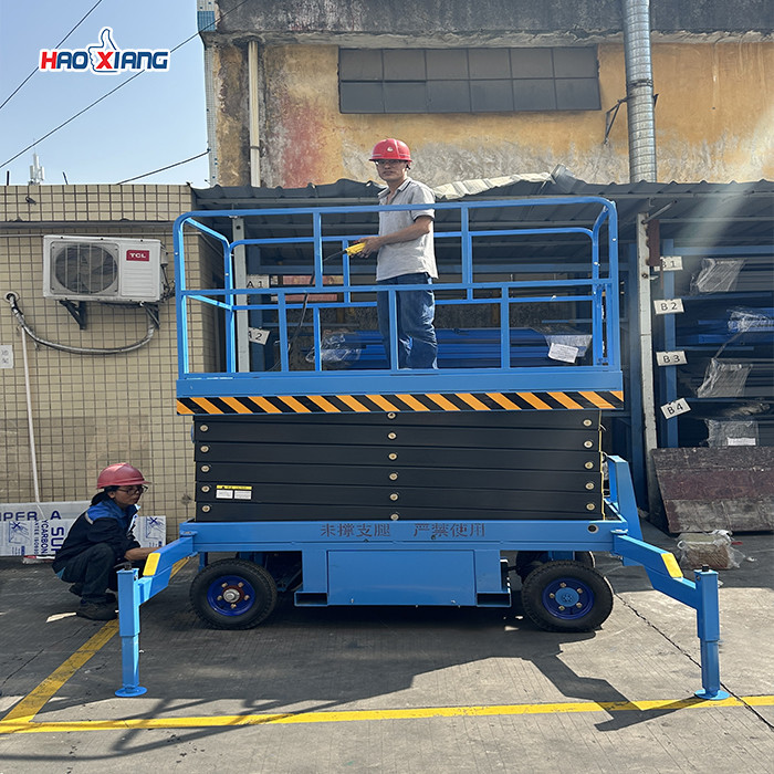 Indoor Self Propelled Scissor Lift 1.5 Ton Mobile Scissor Platform