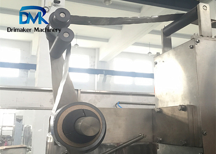 Milk Beverage Liquid Bottling Machine High Filling Accuracy Compact Structure