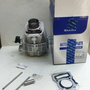 Quality 125CC Motorcycle Cylinder Head Standard Size Silver Motorcycle Engine parts wholesale