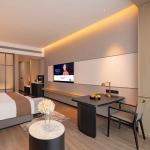 Customizable King Size Bedroom Set with Solvent-Free Anti-Fouling Leather