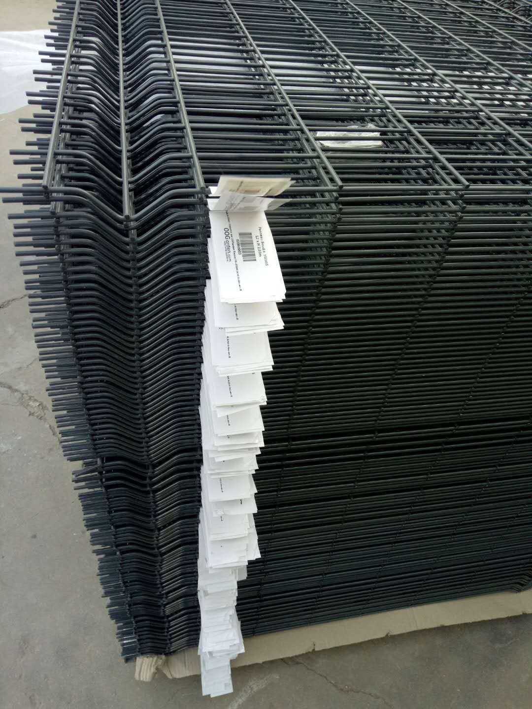 Dark Green 3D Welded Wire Mesh Fence Panels PVC Powder Coated 4mm Diameter