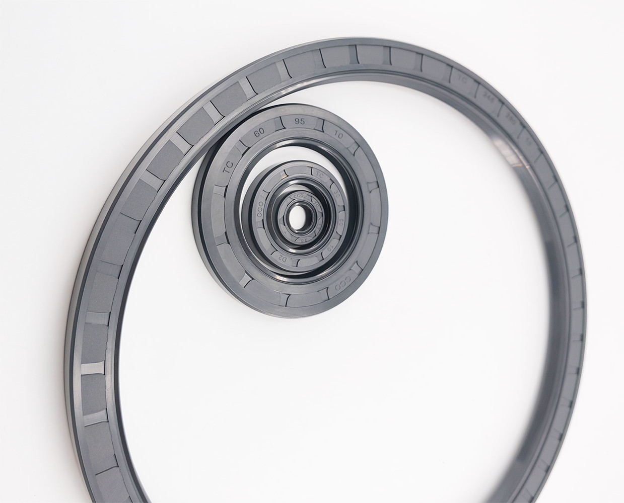TC NBR Oil Seals Double Lip Skeleton Oil Seals Rubber Sealing Easy Installation