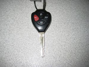 Quality black toyota replacement auto remote keys with high impact resistance wholesale