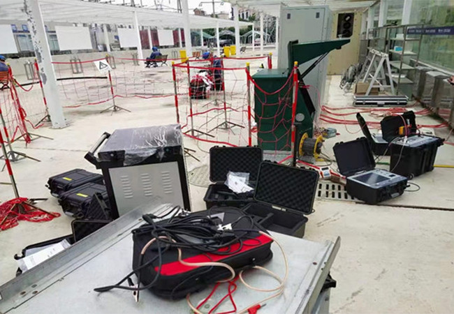 Trolley 0-35kV 2450J DC Withstand High Voltage Pulse Generator For Low Medium Voltage Cable Fault Location