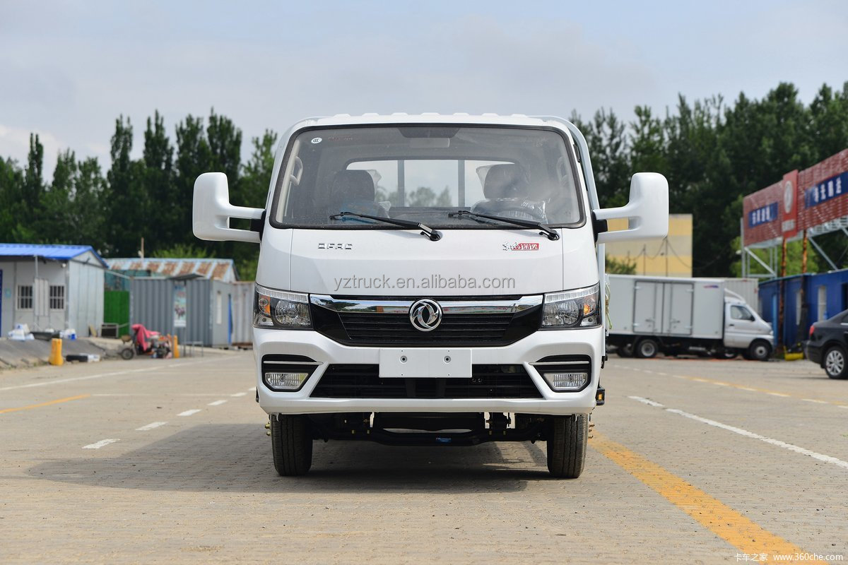 3200mm Wheelbase Transportation Dongfeng 4x2 Light Cargo Truck with YUNNEIDONGLI Engine