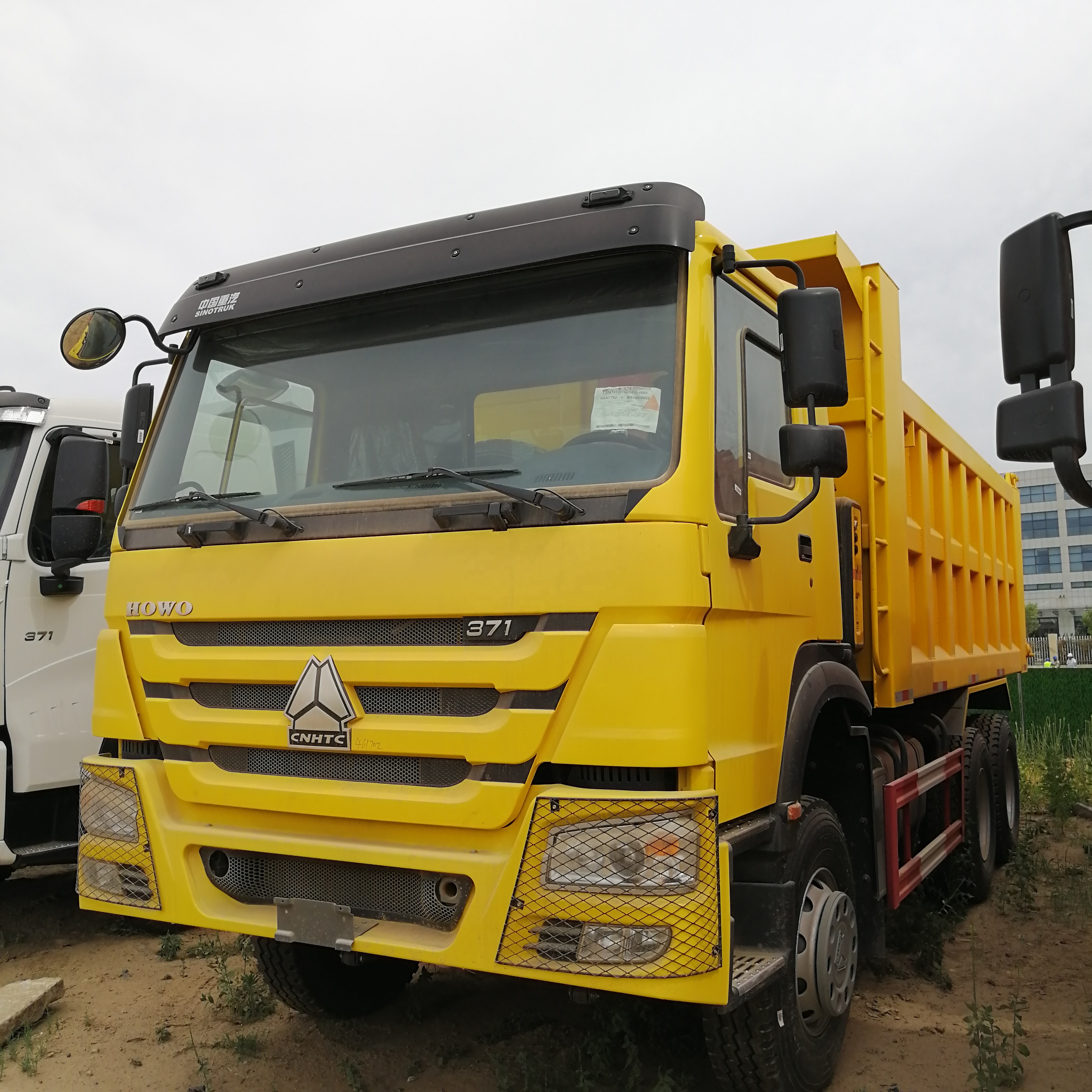 Sinotruck Howo 6*4 6x4 30ton Hydraulic Cylinder Dump Truck Tipper