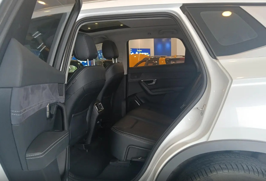 Song Pro DM 2019 DM 1.5T 4WD Performance Edition Luxury BYD Compact SUV Plug-in Hybrid 1.5T 160HP L4 Plug-in Hybrid