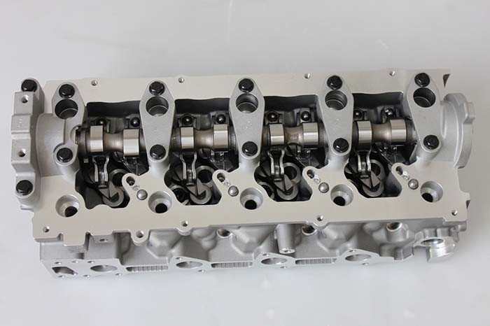 Hyundai D4EB Complete Cylinder Head 2210027400 2210027750 2210027800 908773
