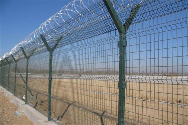 High Quality Galvanized And Powder Coated Welded Wire Mesh Fence Airport Security Fence Design With Barbed Wire