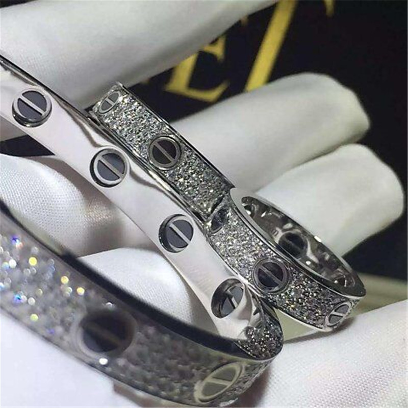 C love bracelet 18k gold white gold yellow gold rose gold diamond bracelet Jewelry factory in Shenzhen, China